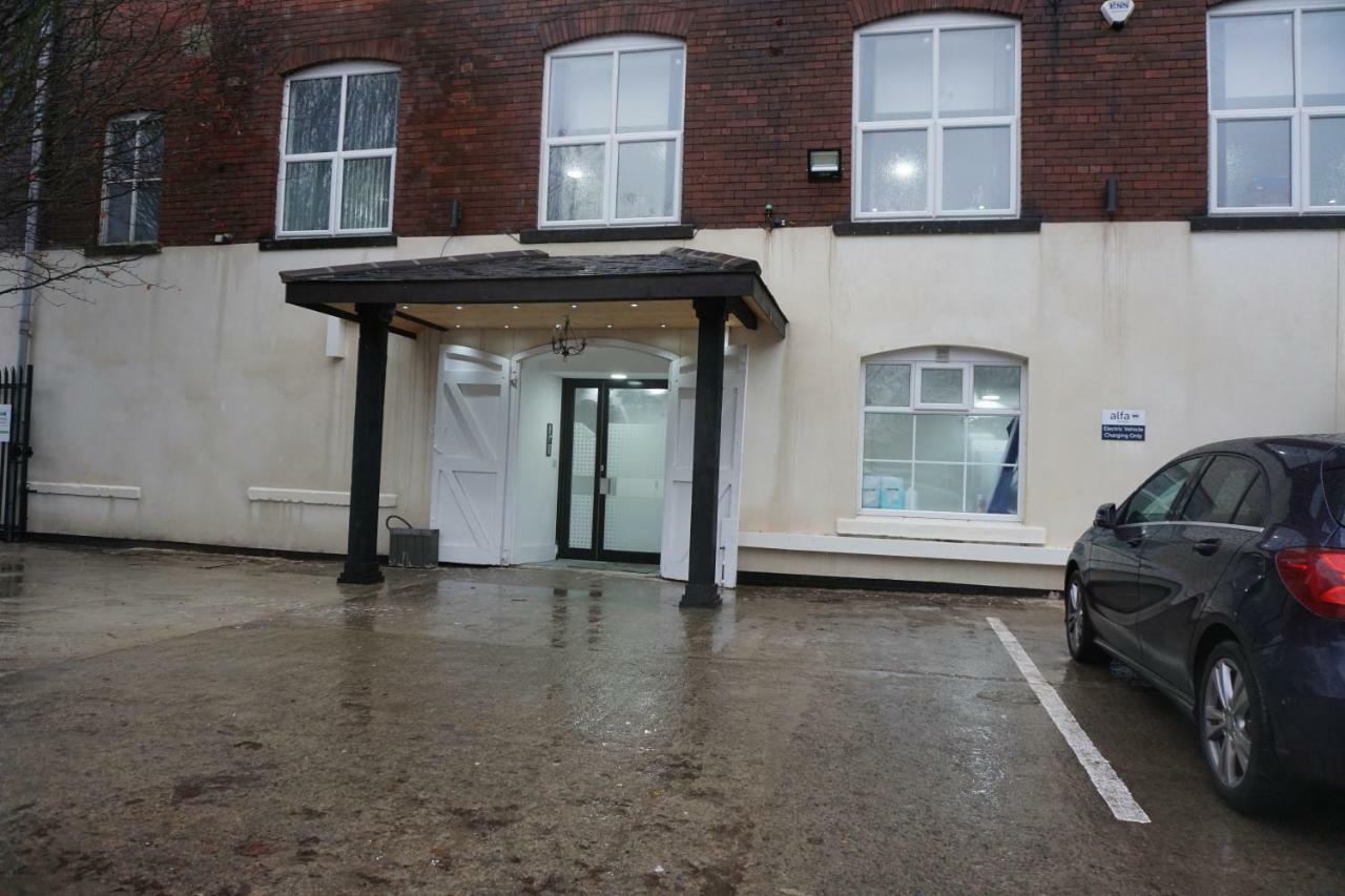 Alfa Apartments, Quarry Court, High Street, Morley Leeds  Exteriör bild