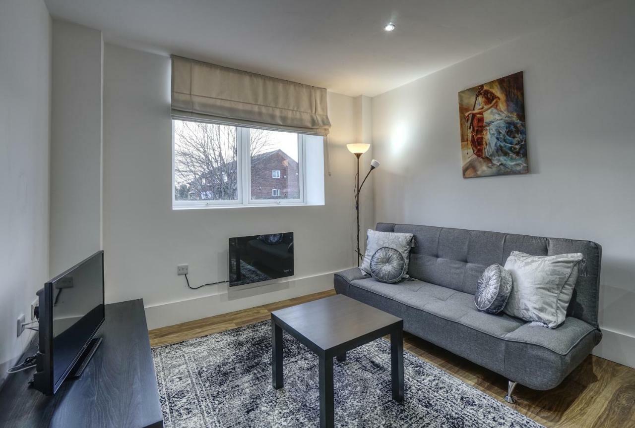 Alfa Apartments, Quarry Court, High Street, Morley Leeds  Exteriör bild
