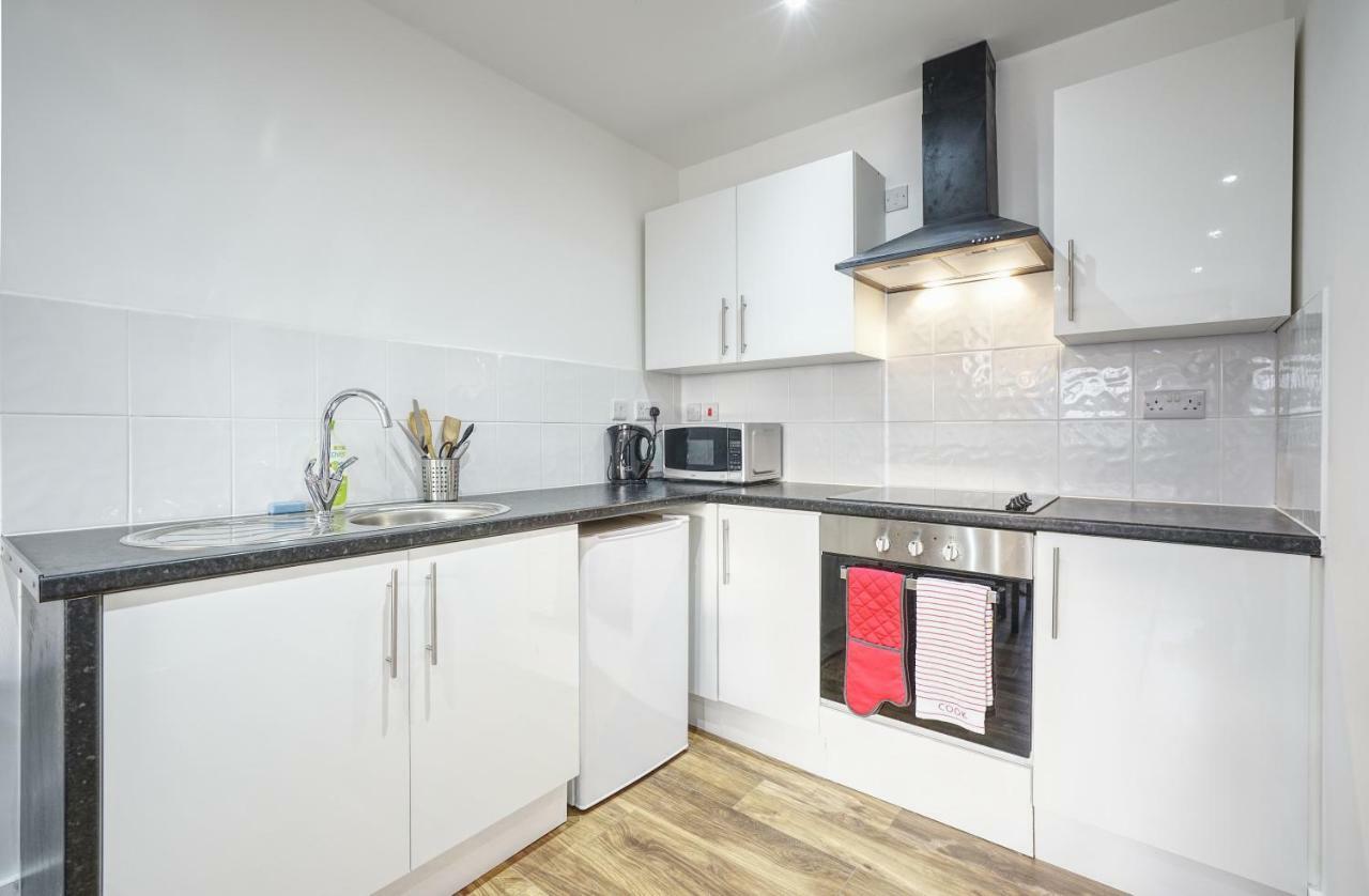 Alfa Apartments, Quarry Court, High Street, Morley Leeds  Exteriör bild