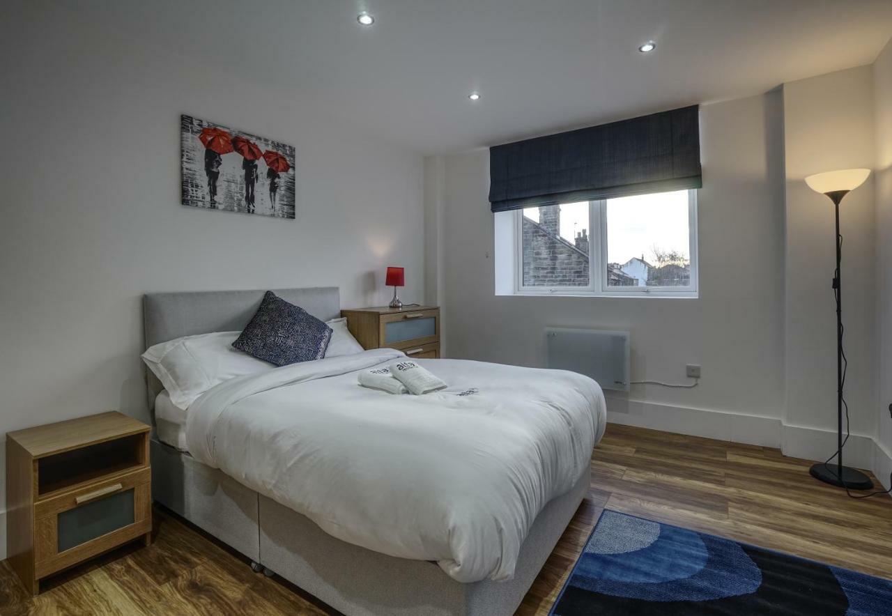 Alfa Apartments, Quarry Court, High Street, Morley Leeds  Exteriör bild
